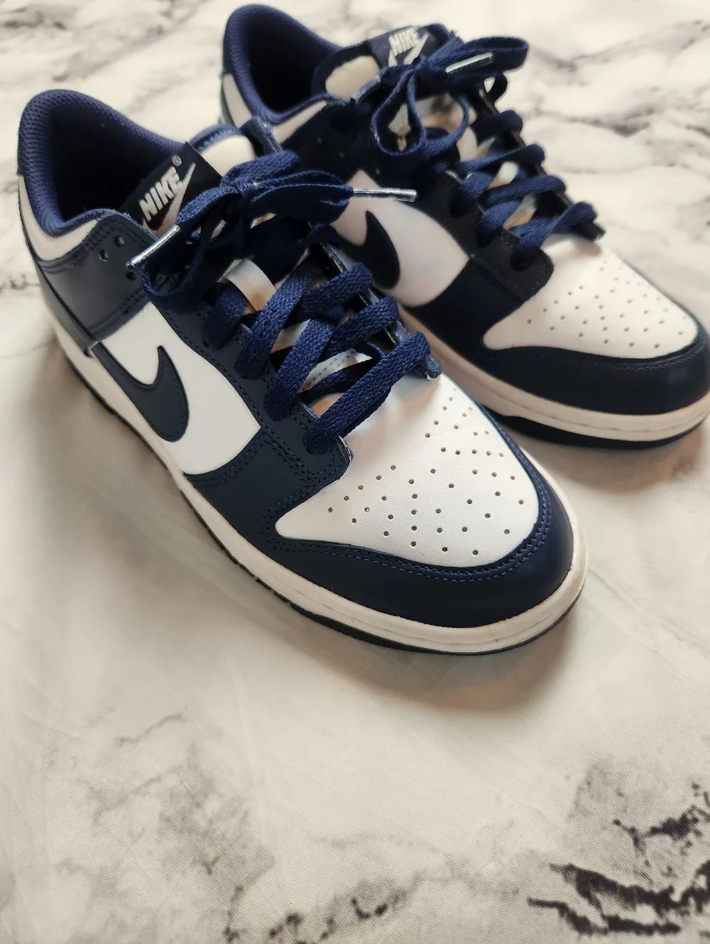 Nike classic low